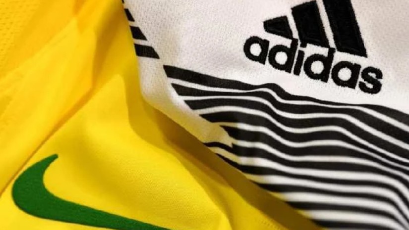 Nike Adidas Nike Adidas