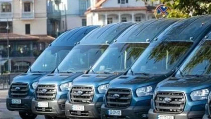 ლურჯი მიკროავტობუსი ლურჯი მიკროავტობუსი