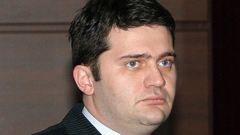 საპატიმროს დატოვებს