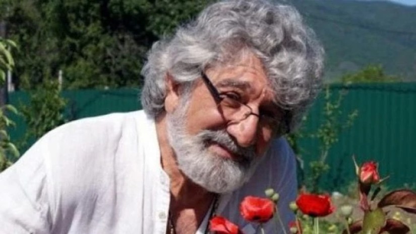მომღერალი მომღერალი