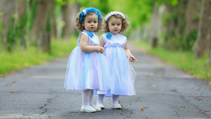 დეა&ნია
