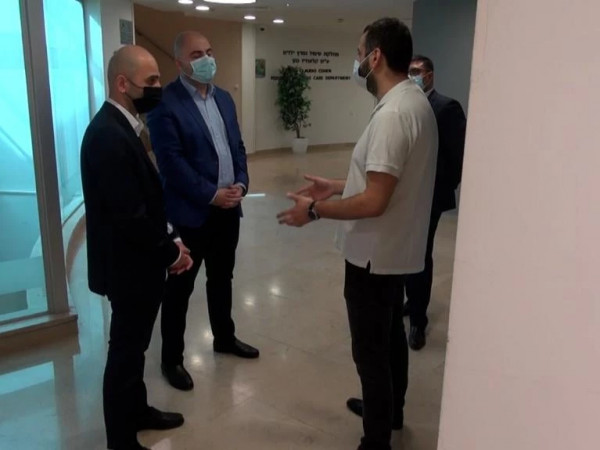 კაცი