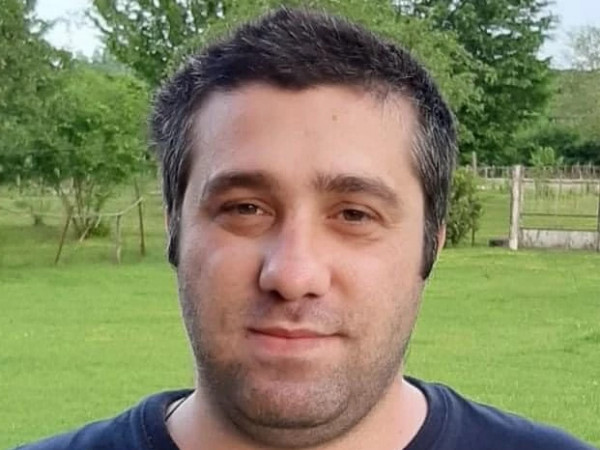კაცი