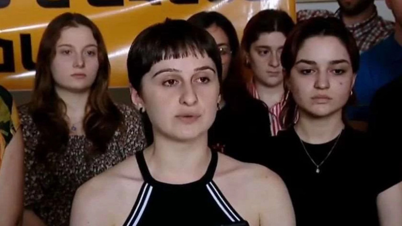 ბოოდიშს იხდიან