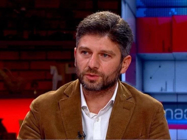 დაჩი