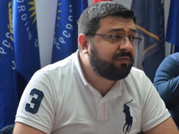 დიმიტრი სამხარაძე