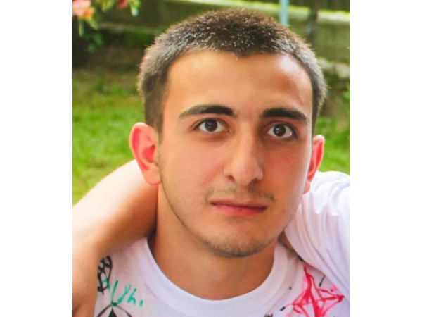 21 წლის ბიჭი