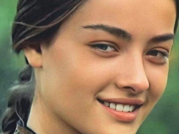 ლიკა ქავჟარაძე ფილმიდან „ნატვრის ხე“ ლიკა ქავჟარაძე ფილმიდან „ნატვრის ხე“