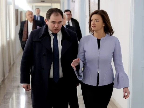 ნიკოლოზ სამხარაძე