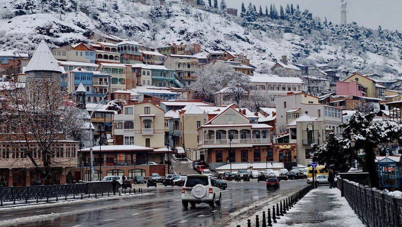 თოვლიანი თბილისი
