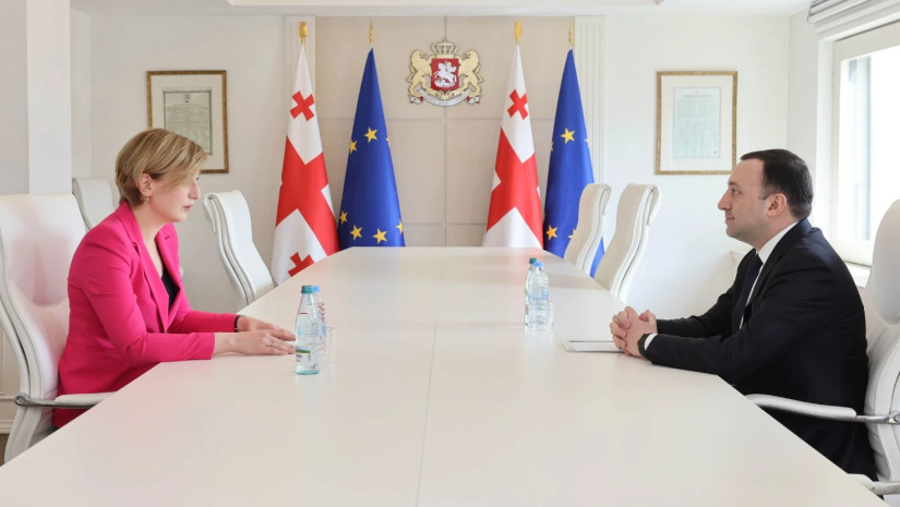 პრემიერი თეა მაისურაძეს შეხვდა პრემიერი თეა მაისურაძეს შეხვდა