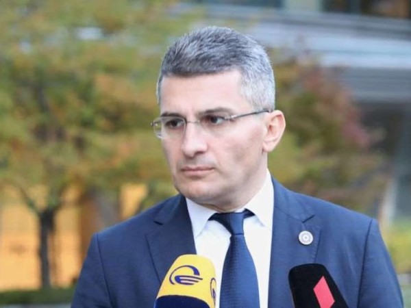 მამუკა მდინარაძე მამუკა მდინარაძე