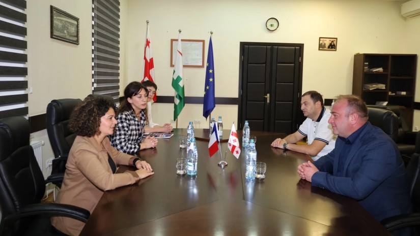 საფრანგეთის ელჩი შერაზ გასრი ახალციხეს ეწვია