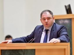 ნიკოლოზ სამხარაძე