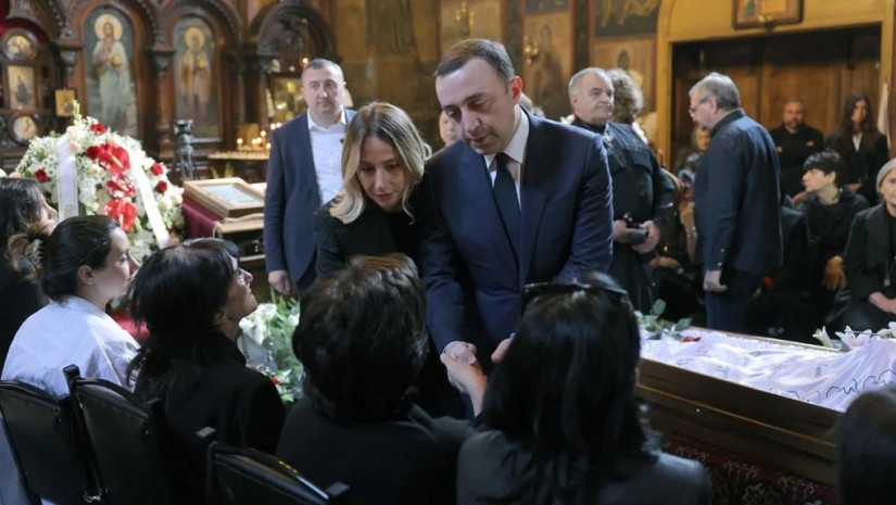 ირაკლი ღარიბაშვილი ცნობილი ქართველი მსახიობის - თენგიზ არჩვაძის დაკრძალვაზე იმყოფებოდა