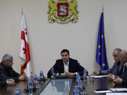 ესიკ ამირანაშვილმა სამცხე-ჯავახეთის სახელმწიფო რწმუნებულის ადმინისტრაციაში საკონსულტაციო საბჭოს სხდომა გამართა