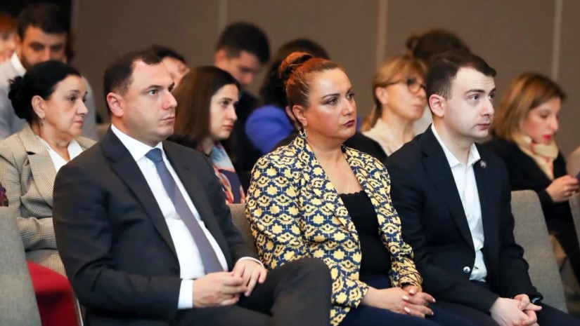 გიორგი ჩაკვეტაძე კონფერენციას „კვლევა განათლების პოლიტიკის მხარდასაჭერად“ დაესწრო გიორგი ჩაკვეტაძე კონფერენციას „კვლევა განათლების პოლიტიკის მხარდასაჭერად“ დაესწრო