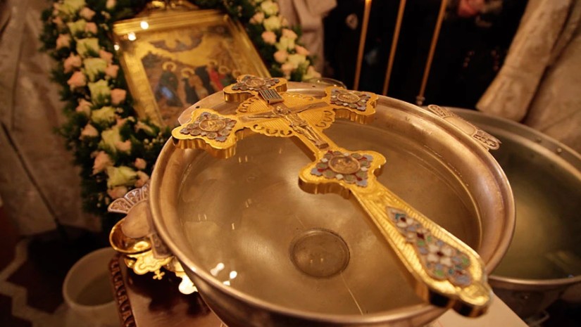 ნაკურთხი წყალი