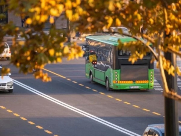 საავტობუსო ზოლში სასკოლო ტრანსპორტის გადაადგილების წესი უკვე ამოქმედდა