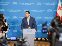  შალვა პაპუაშვილი