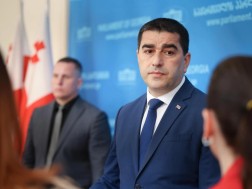  შალვა პაპუაშვილი