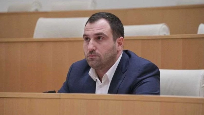 ირაკლი კირცხალია