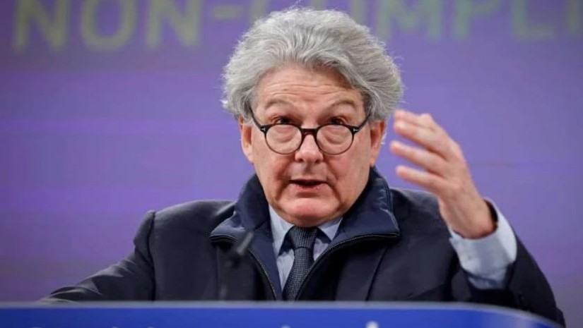 Politico: ფრანგი ევროკომისარი ტიერი ბრეტონი გადადგა და დაწერა, რომ ურსულა ფონ დერ ლაიენის მმართველობა „კითხვის ნიშნებს აჩენს“