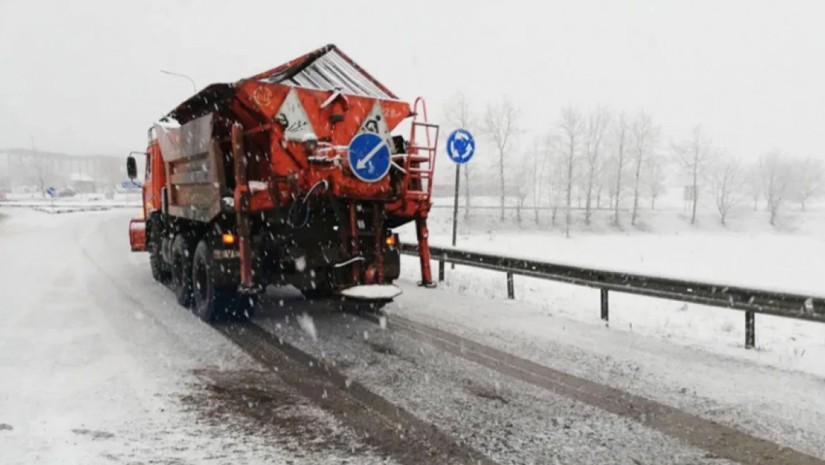 ახალქალაქი-კარწახის გზაზე მისაბმელიანი და ნახევრადმისაბმელიანი ავტოტრანსპორტის მოძრაობა აკრძალულია     