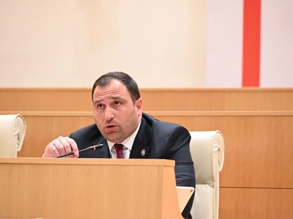 ირაკლი კირცხალია