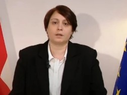 ელენე ხოშტარია