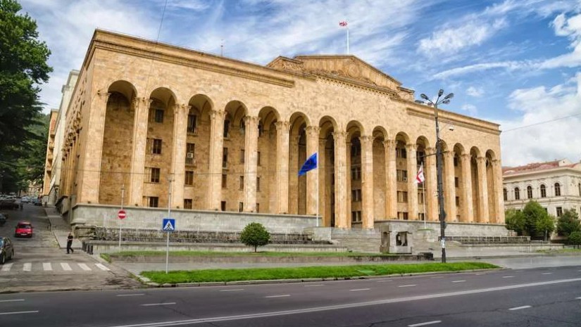 პარლამენტის შენობა