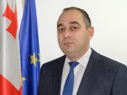 რევაზ ნადარაია