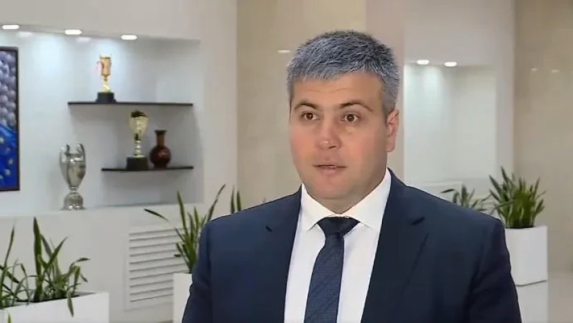 ლაშა გოგნიაშვილი 