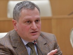 არმაზ ახვლედიანი
