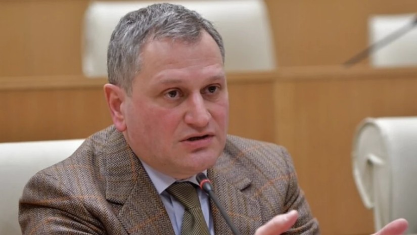 არმაზ ახვლედიანი