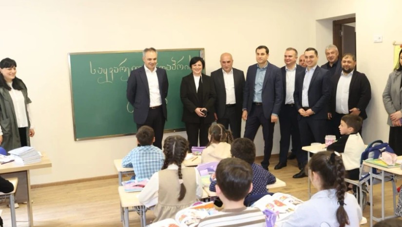 სკოლის გახსნა