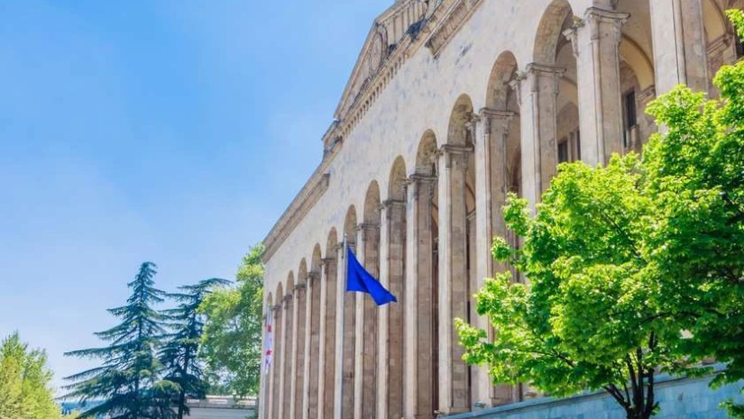 პარლამენტის შენობა