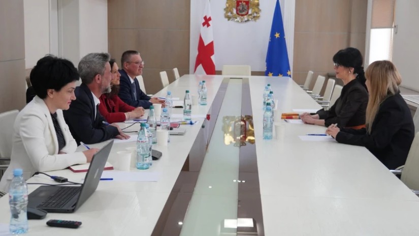 თეა ახვლედიანი