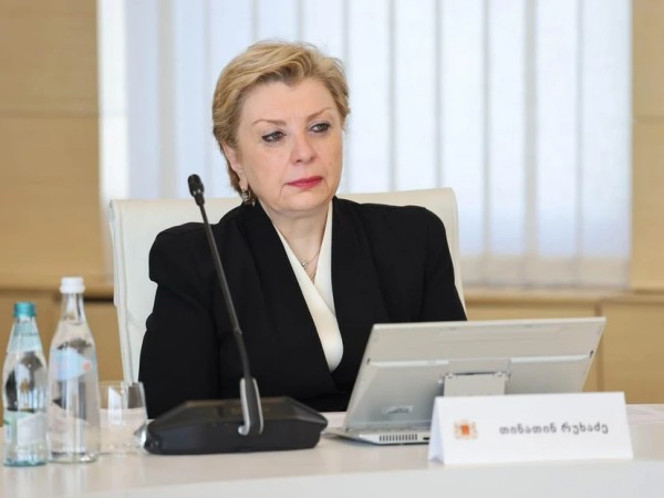 თინათინ რუხაძე