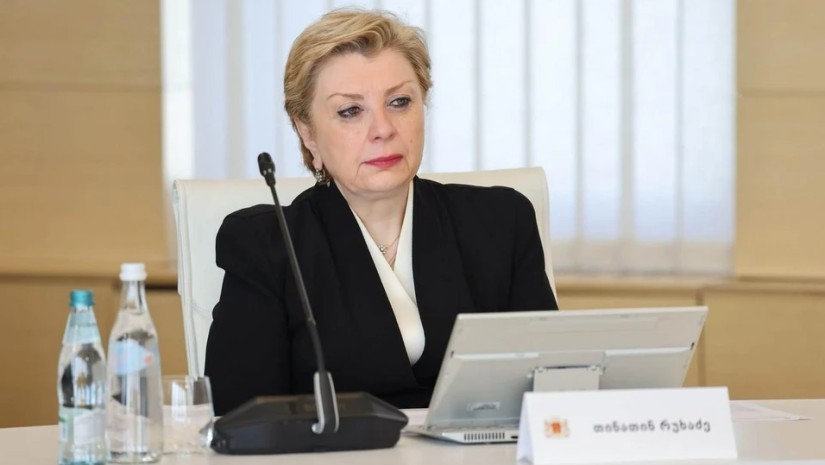 თინათინ რუხაძე