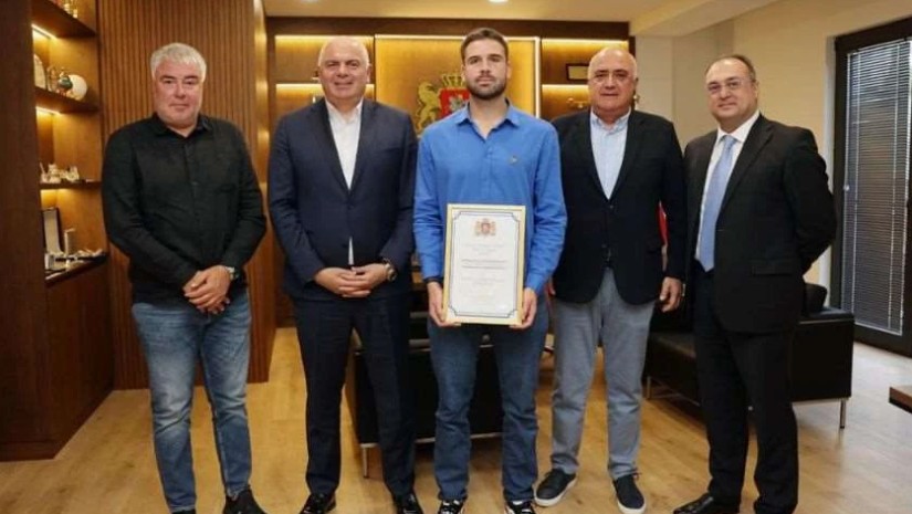სპორტის მინისტრმა საბა ფურცელაძეს „თბილისის ჩელენჯერზე" მოპოვებული გამარჯვება მიულოცა