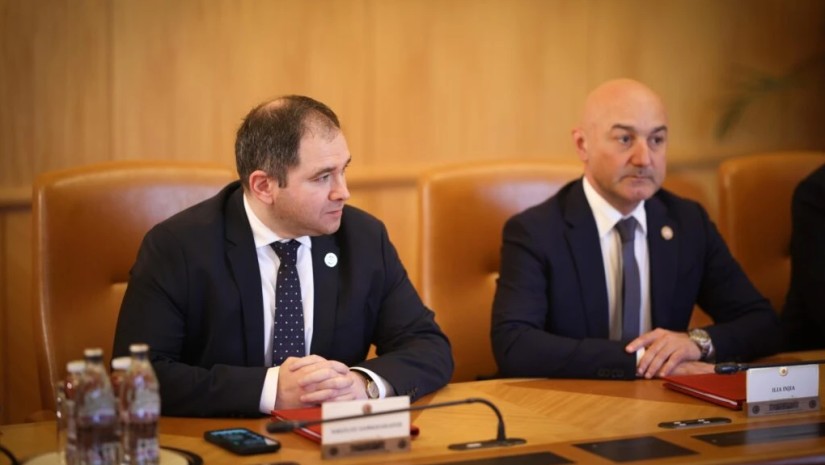 ნიკოლოზ სამხარაძე