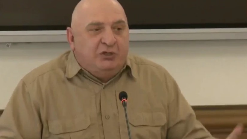 მალხაზ თოფურია