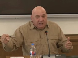 მალხაზ თოფურია