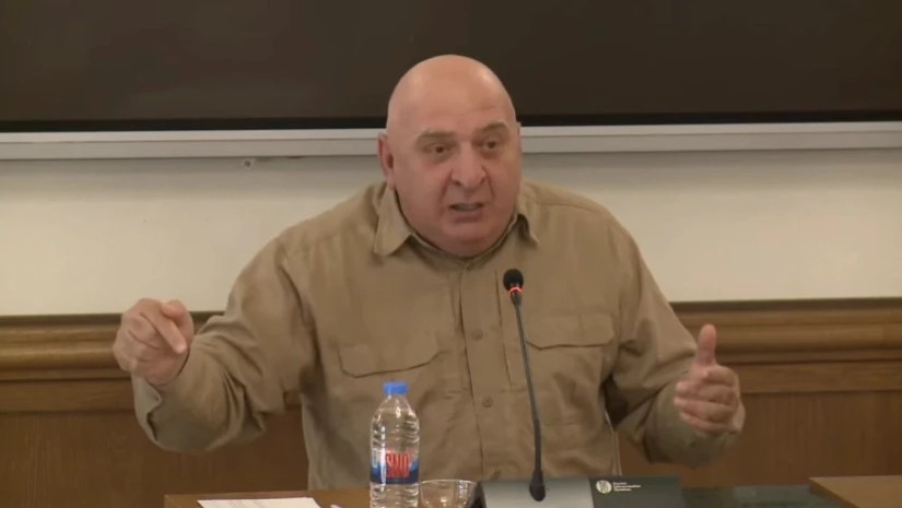 მალხაზ თოფურია
