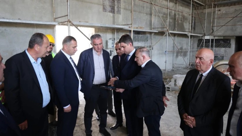 ლანჩხუთში თანამედროვე სტანდარტების შესაბამისი სპორტული ობიექტი შენდება ლანჩხუთში თანამედროვე სტანდარტების შესაბამისი სპორტული ობიექტი შენდება
