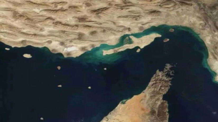 ოზრმუზის სრუტე