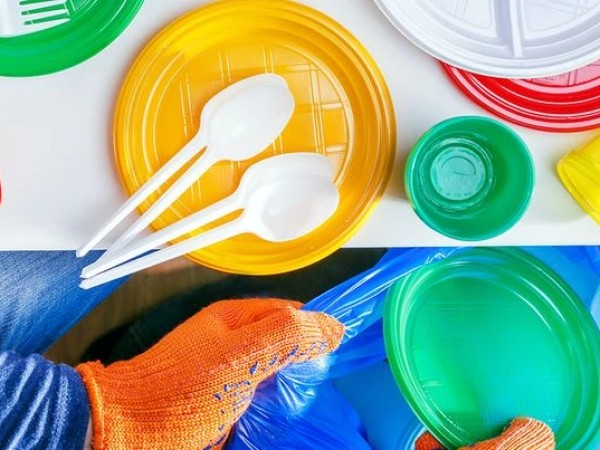 პლასტმასი პლასტმასი