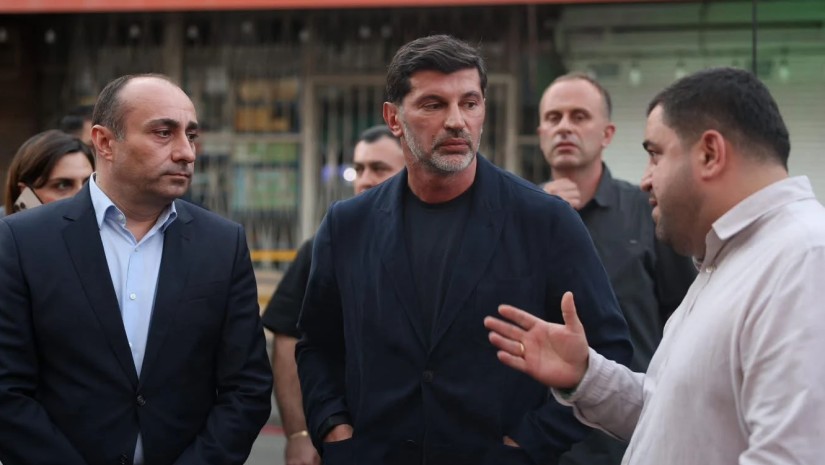 სადგურის მოედანი