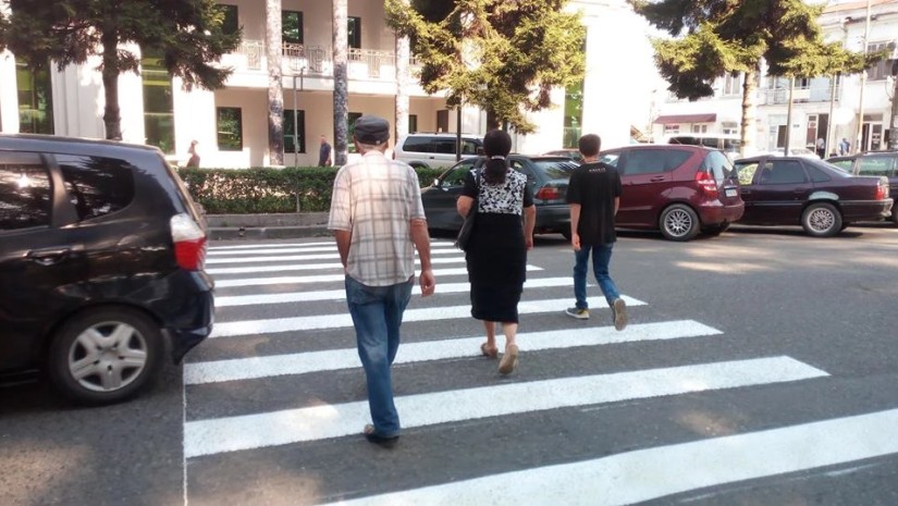 ზებრა გადასასვლელი